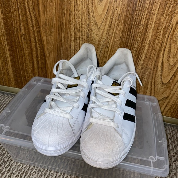 Adidas superstar - Picture 1 of 2